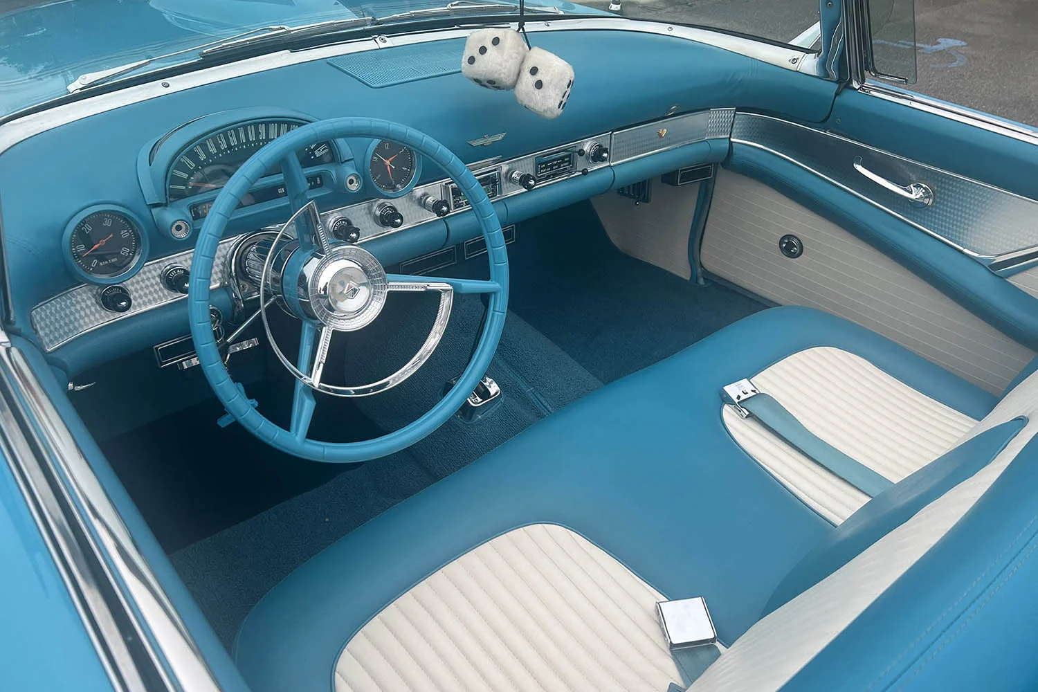 Expert auto detailing and ceramic coating services